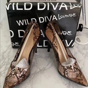 ‼️SOLD‼️Wild Diva Heels
